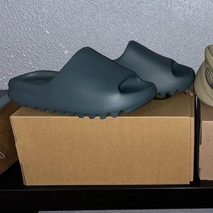 Yeezy slide slate marine